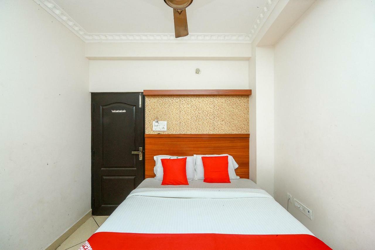 Hotel Oyo 8153 K Empire
